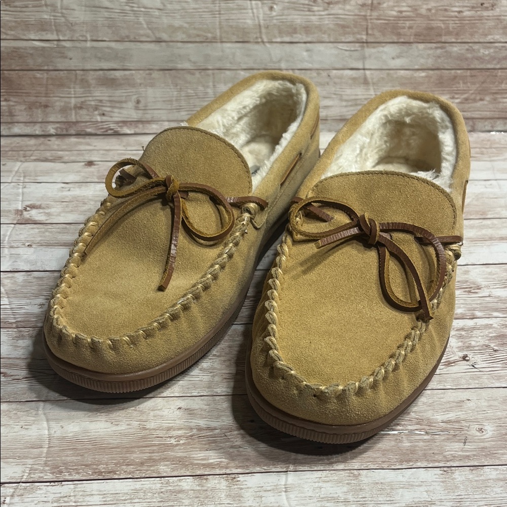 Minnetonka Pile Lined Hard Sole Men's Tan Suede Loafers Slippers 13W